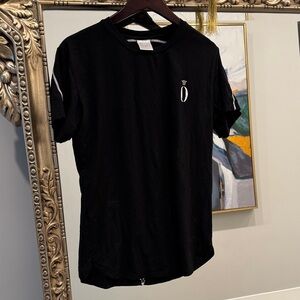 Hera Collection Classic Black Tee